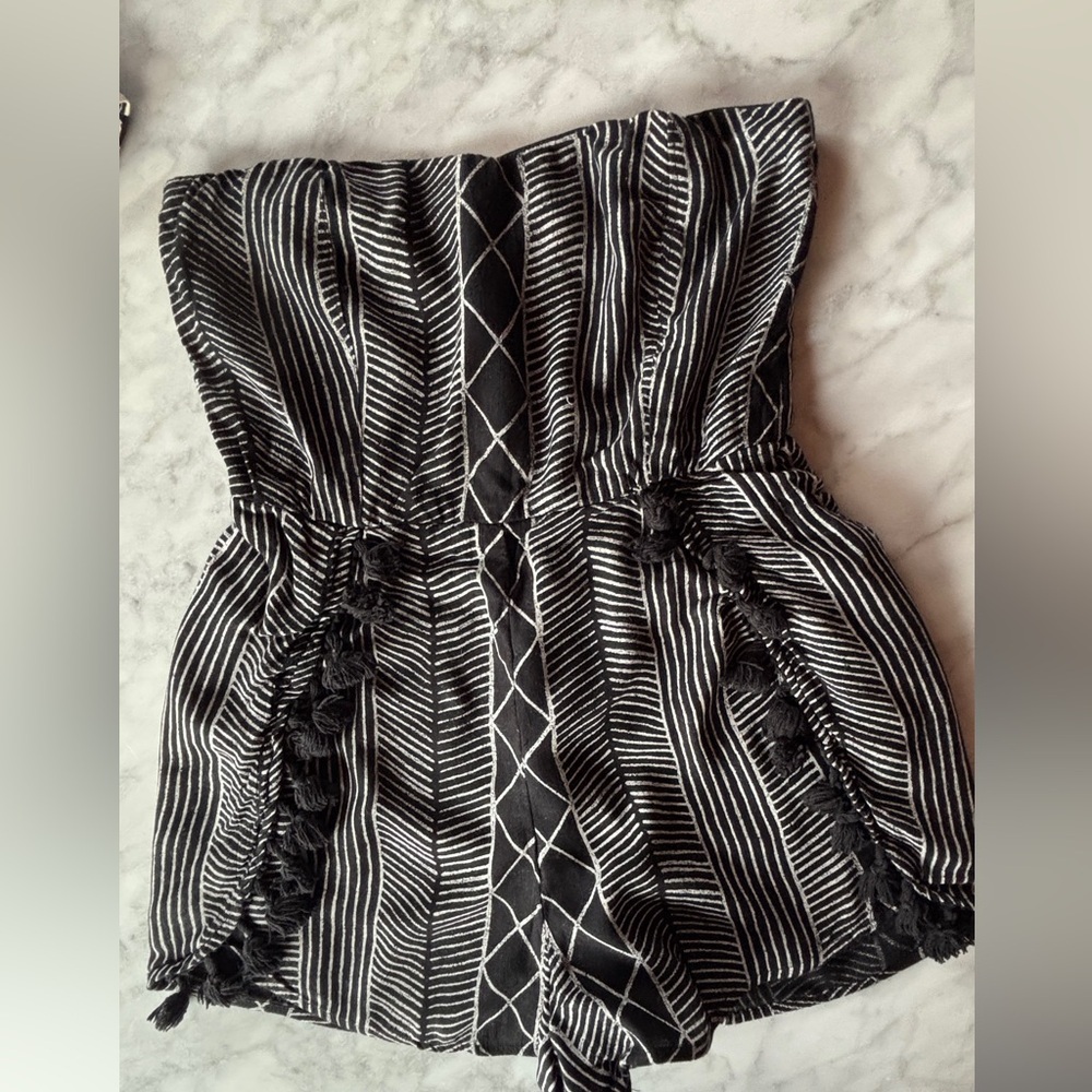 Amuse Society Strapless Romper Small - Picture 7 of 8